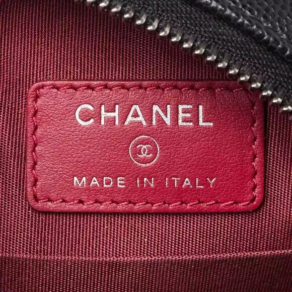 Chanel Black/White Quilted Caviar Leather Filigree Vanity Round Clutch - Picture 8 of 10